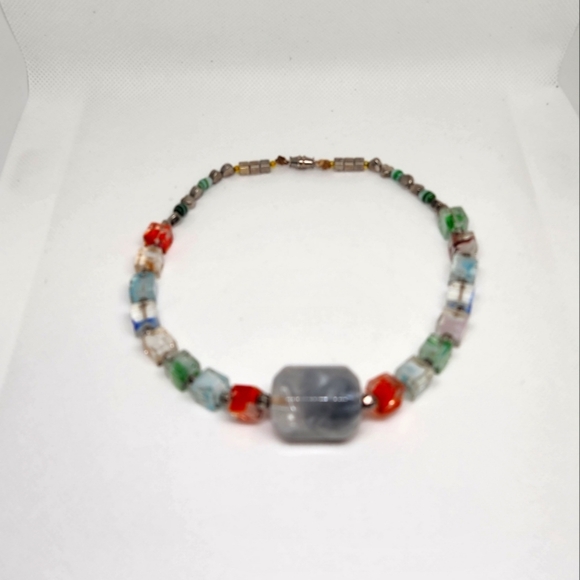 Colorful Beaded Necklace - Picture 5 of 5